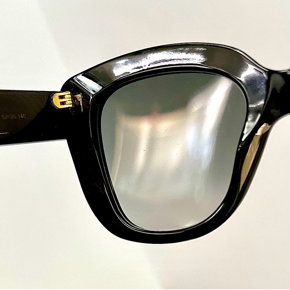 Gucci Black Framed Sunglasses w/ Gray lenses - Picture 11 of 15